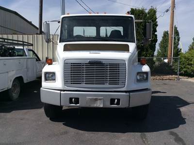 Freightliner FL70 Salvage Truck