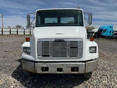 Freightliner FL80 Salvage Truck