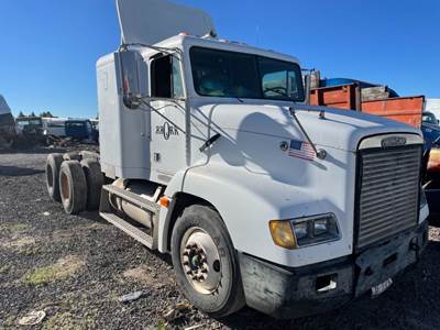 Freightliner FLD112 Salvage Truck