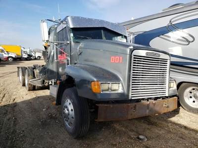 Freightliner FLD112 Salvage Truck