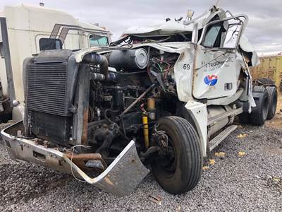 Freightliner FLD120 Salvage Truck