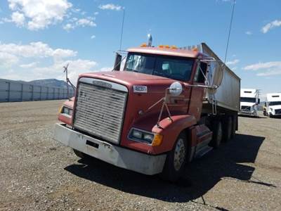 Freightliner FLD120 Salvage Truck