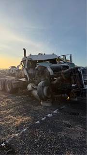 Freightliner FLD120 Salvage Truck