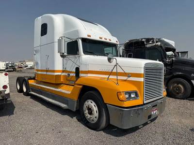 Freightliner FLD120 Salvage Truck
