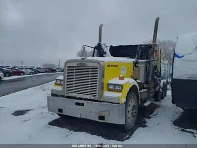 Freightliner FLD120 Salvage Truck