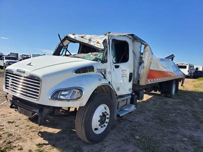 Freightliner M2 106 Salvage Truck