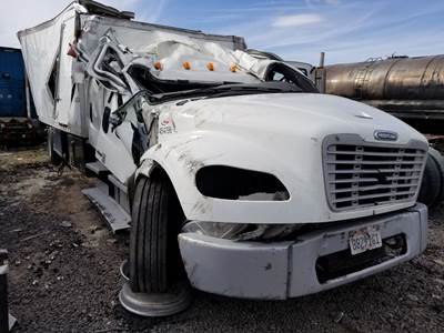 Freightliner M2 106 Salvage Truck