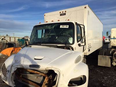 Freightliner M2 106 Salvage Truck