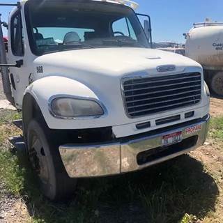 Freightliner M2 106 Salvage Truck