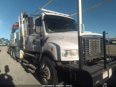 Freightliner M2 106 Salvage Truck