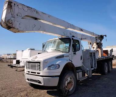 Freightliner M2 106 Salvage Truck