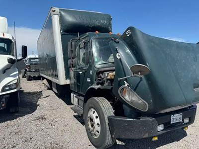 Freightliner M2 106 Salvage Truck