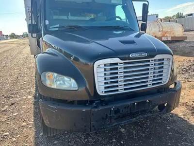 Freightliner M2 106 Salvage Truck