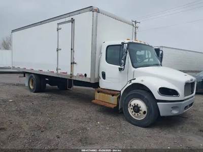 Freightliner M2 106 Salvage Truck
