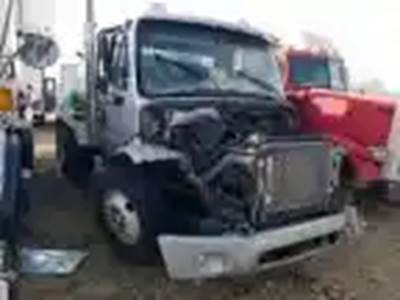 Freightliner M2 106 Salvage Truck