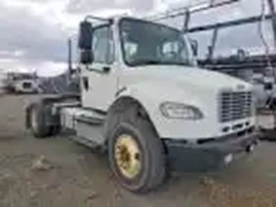 Freightliner M2 106 Salvage Truck
