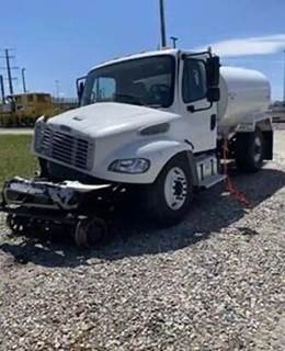 Freightliner M2 106 Salvage Truck