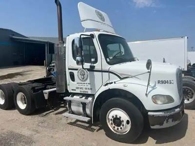 Freightliner M2 112 Salvage Truck