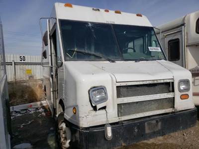 Freightliner MT45 Salvage Truck