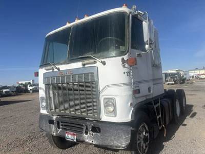 GMC Astro Salvage Truck