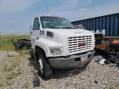 GMC C7500 Salvage Truck