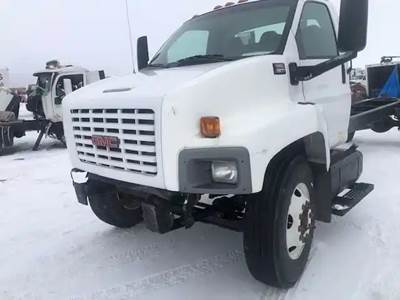 GMC C7500 Salvage Truck