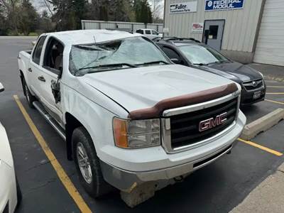 GMC Sierra Salvage Truck