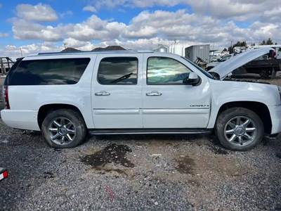 GMC YUKON XL Salvage Truck