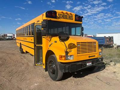 International 3800 Salvage Truck