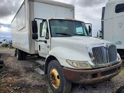 International 4300 Salvage Truck