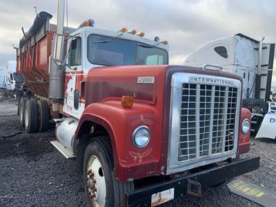 International 4370 Salvage Truck