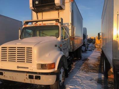 International 4700 Salvage Truck