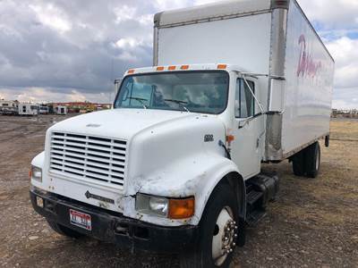 International 4700 Salvage Truck