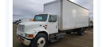 International 4700 Salvage Truck