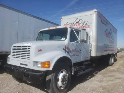 International 4700 Salvage Truck