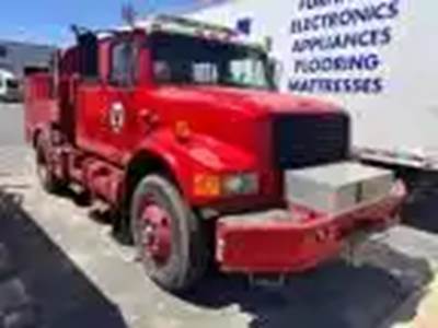 International 4900 Salvage Truck