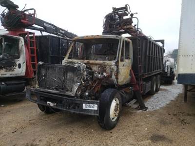 International 7400 Salvage Truck