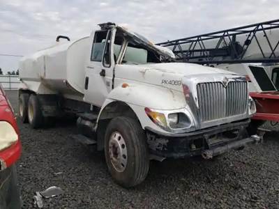 International 7400 Salvage Truck