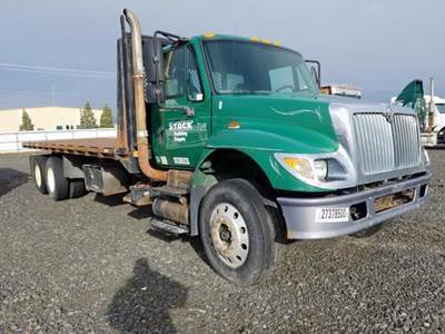 International 7500 Salvage Truck