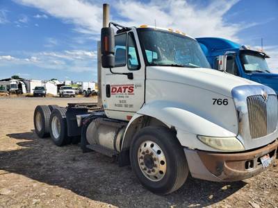 International 8600 Salvage Truck