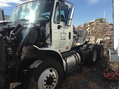 International 8600 Salvage Truck