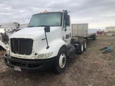 International 8600 Salvage Truck
