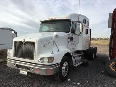 International 9200 / 9400 Salvage Truck