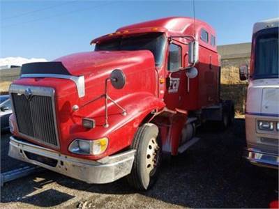 International 9400i Salvage Truck