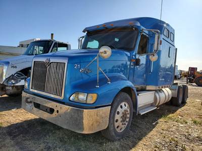 International 9400i Salvage Truck