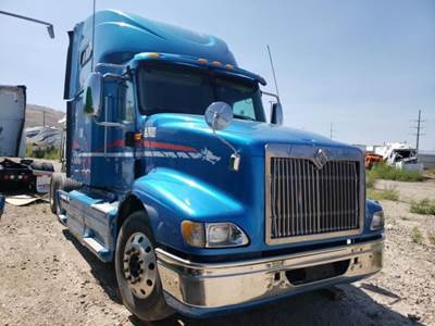 International 9400i Salvage Truck