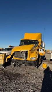 International 9400i Salvage Truck