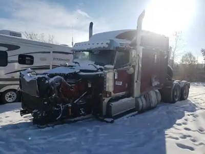 International 9900ix Salvage Truck