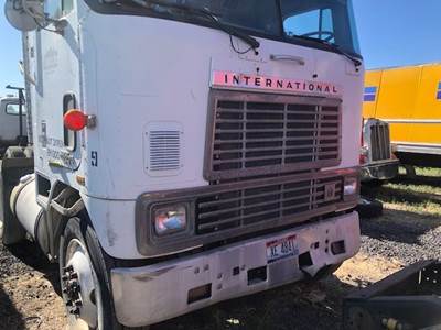 International CO-9670 Doubles Salvage Truck