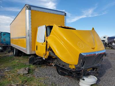 International DuraStar 4300 Salvage Truck